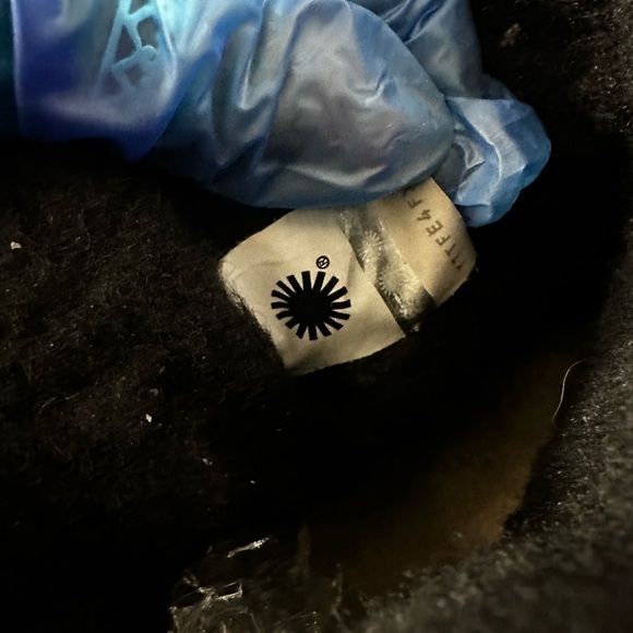 UGG SEQUENCE BOOTS - Picture 11 of 11